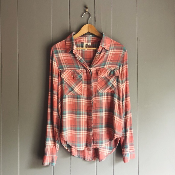 Francesca's Collections Tops - Francesca’s Pink Plaid Flannel High-Low Shirt